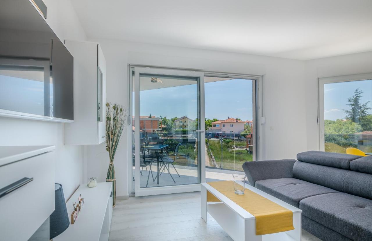 Apartments Villa "Aurea" With Pool Krk Town Eksteriør bilde